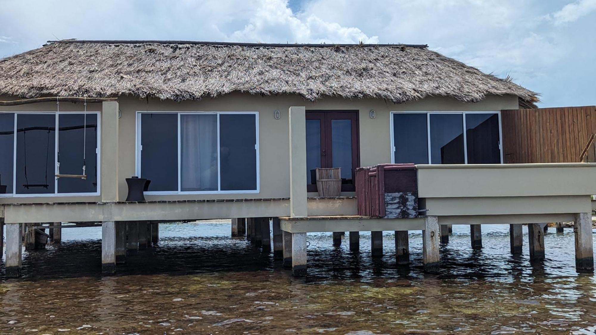 Lina Point Belize Overwater Resort Сан Педро Екстериор снимка