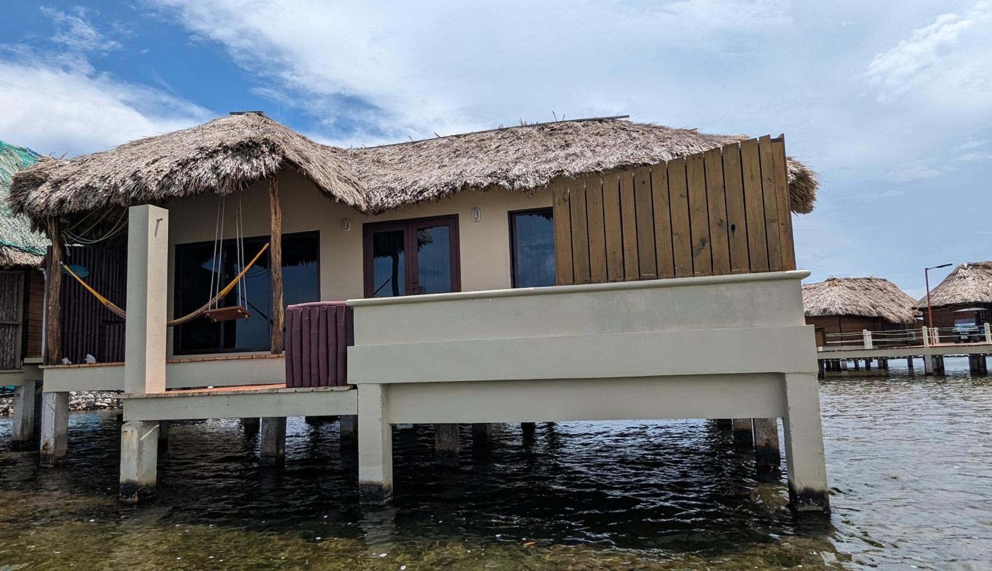 Lina Point Belize Overwater Resort Сан Педро Екстериор снимка